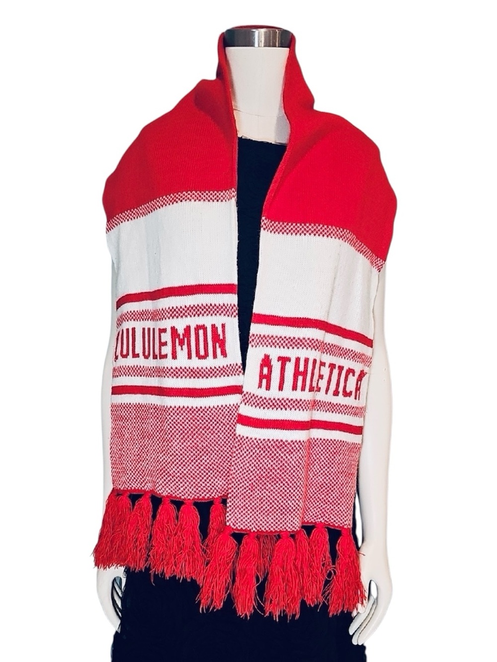 💚 Lululemon Athletica Knit Scarf with Tassels